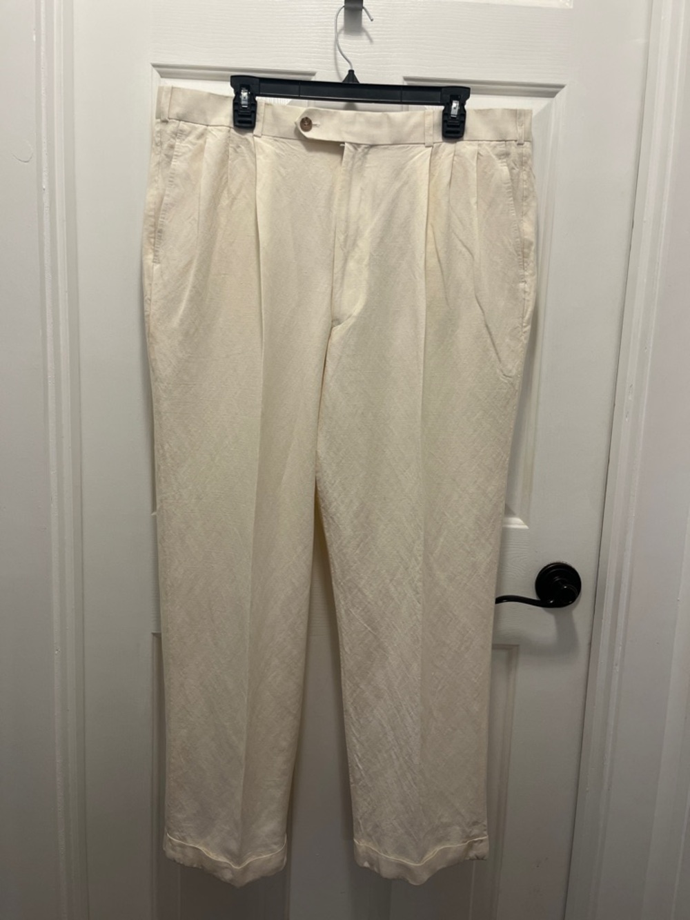 Men's Cream Pleated Chinos